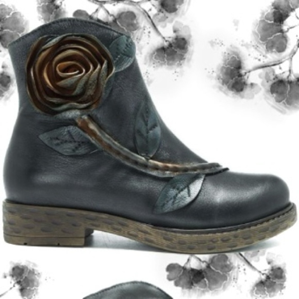 Elegant Black Floral Ankle Boots